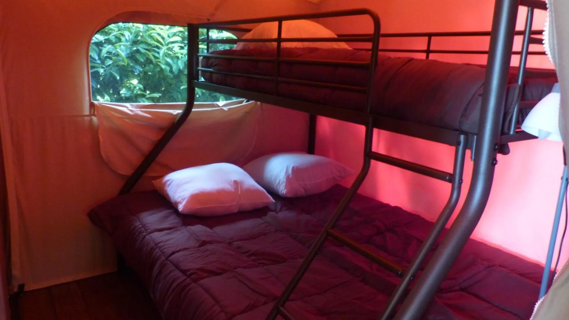 Camping Le Clos De La Lere Cayriech